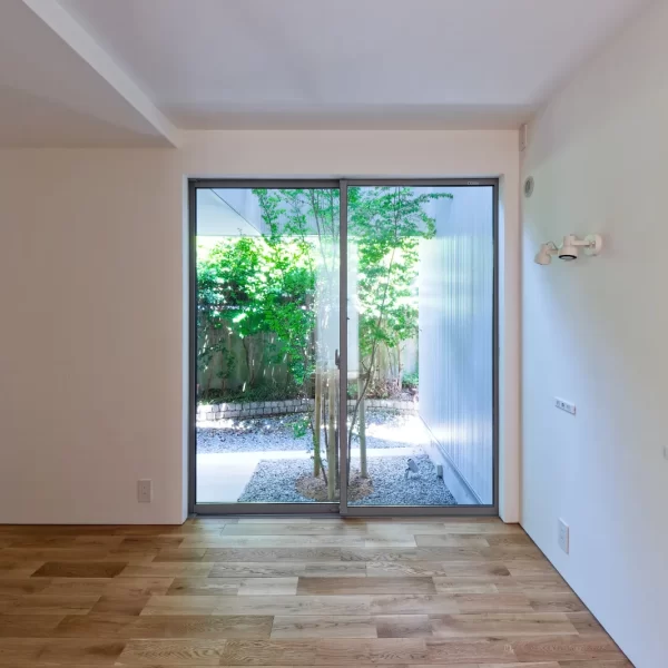 gallery-item