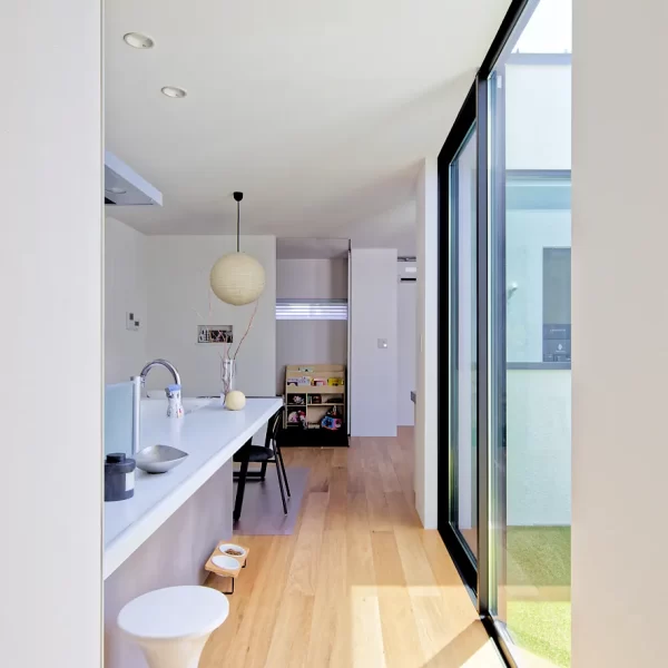 gallery-item