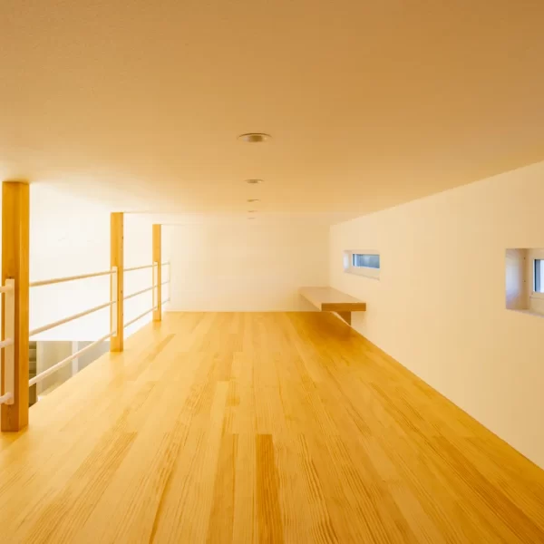gallery-item