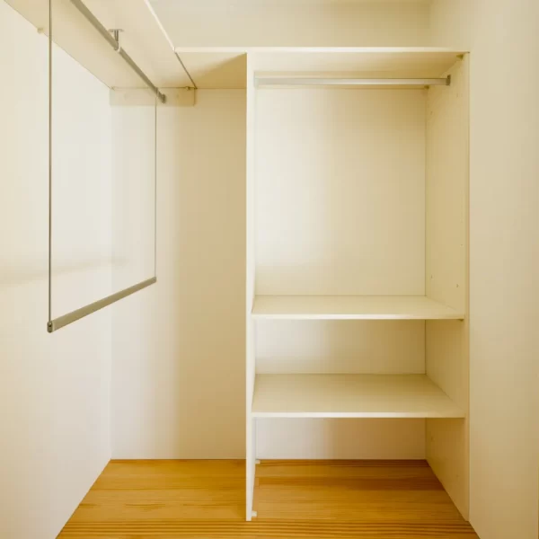 gallery-item