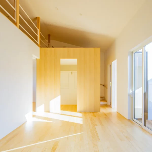 gallery-item
