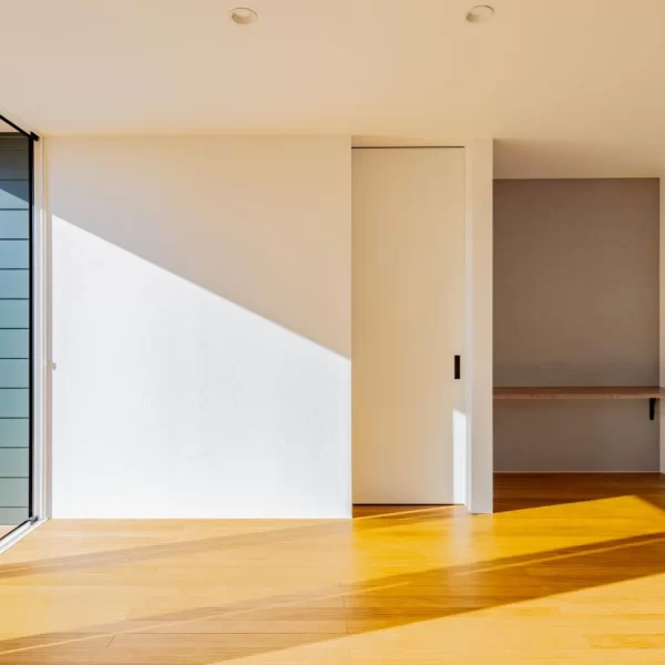 gallery-item