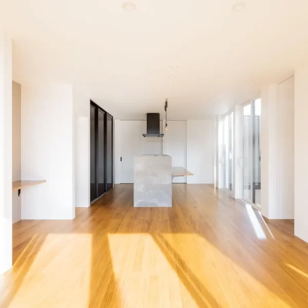 gallery-item